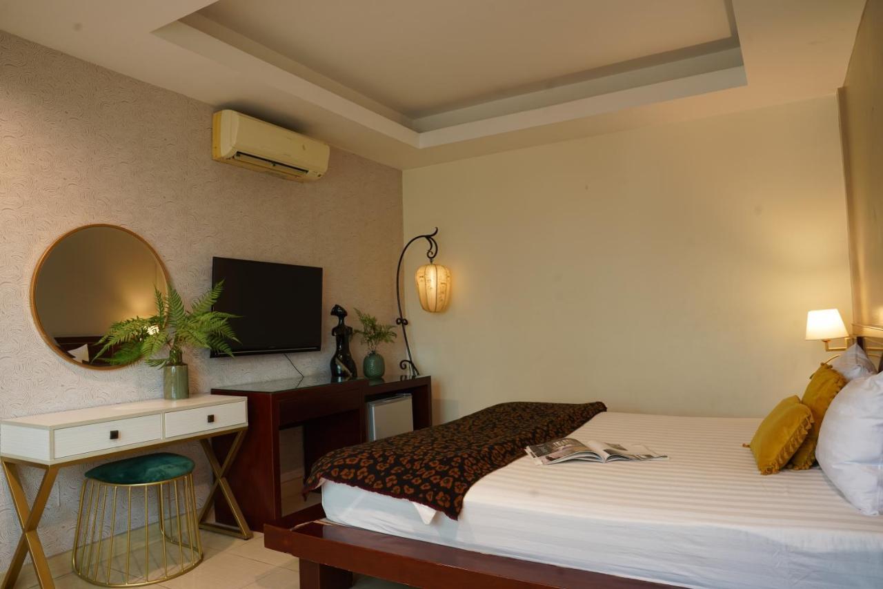 Trang An Hotel - 5 Minutes Landmark 81 โฮจิมินห์ซิตี้ ภายนอก รูปภาพ